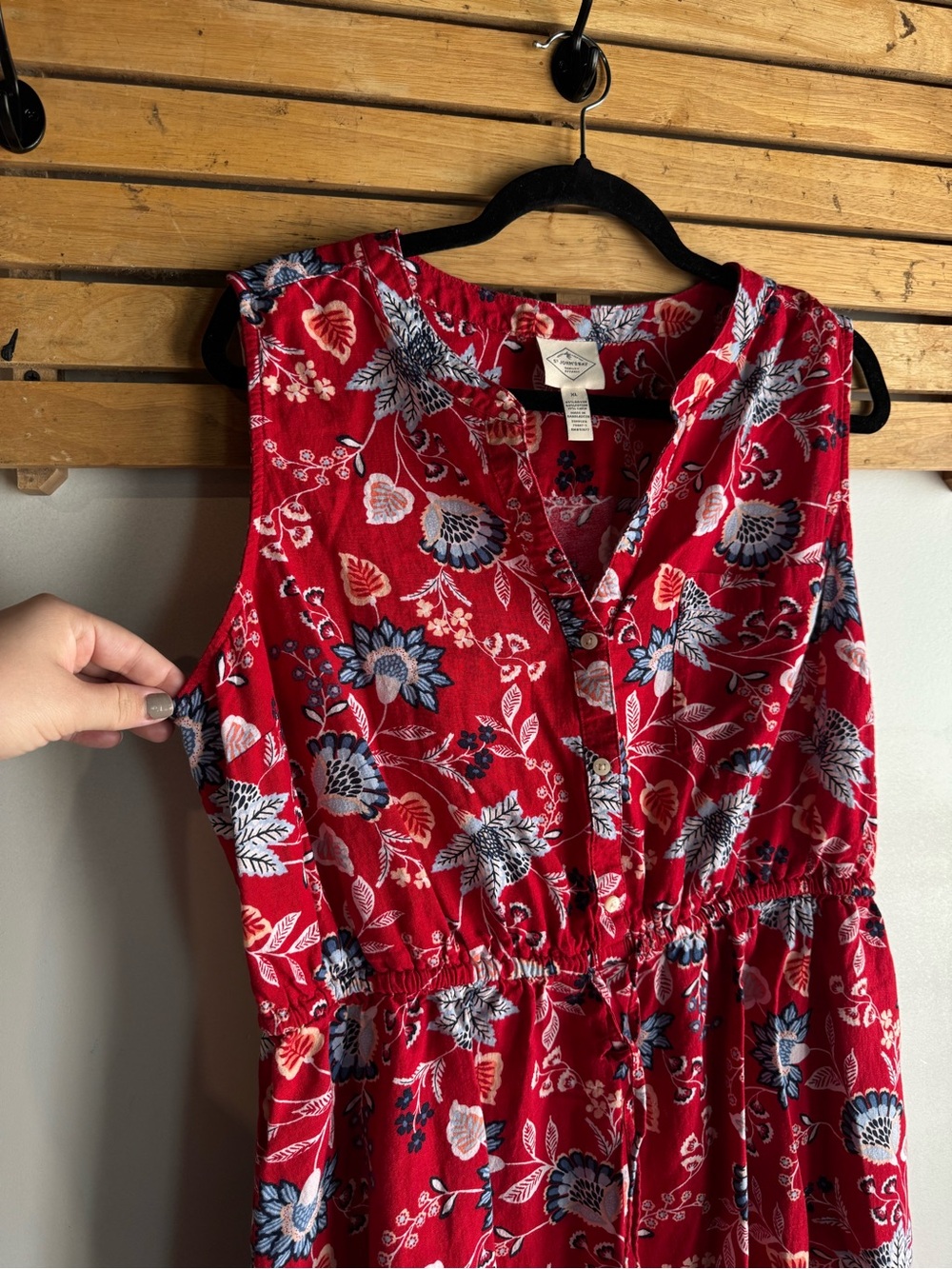 St. John's Bay Red White & Blue Floral V-Neck Mini Dress - Picture 5 of 9